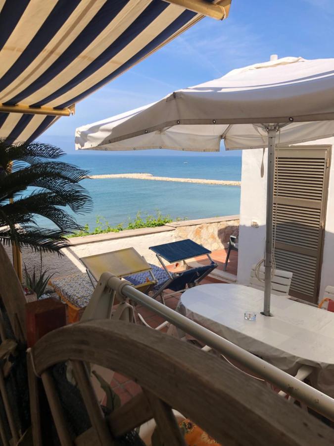 Anzio a picco sul mare! Apartment Exterior foto